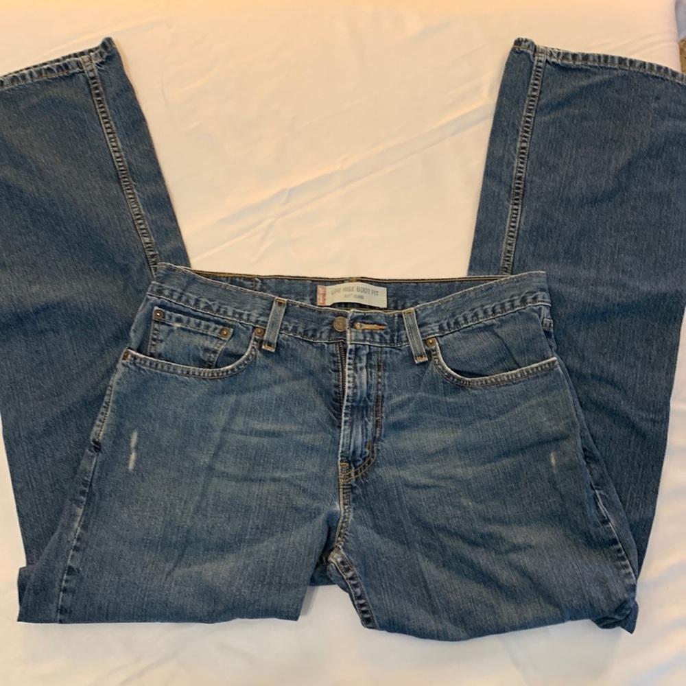 Men’s Levi’s 527 denim jeans boot cut.